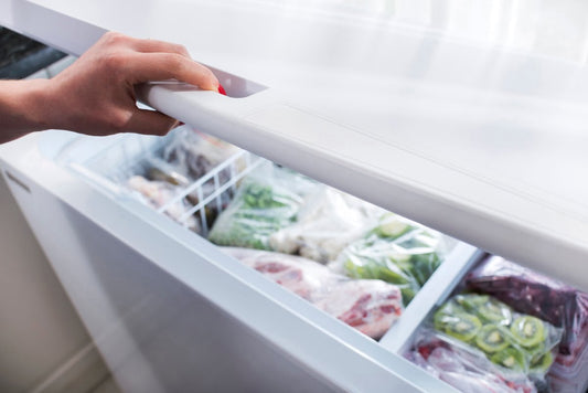 Cual es la diferencia entre un Congelador y un Mantenedor de Alimentos?